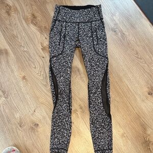 Lululemon Women's Black and White Pants